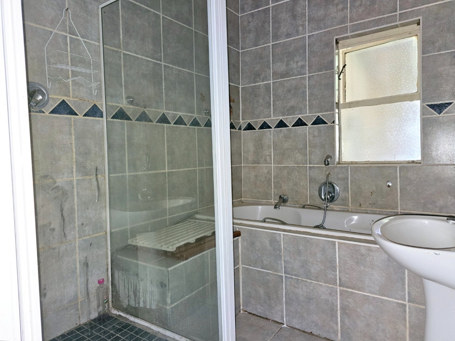 3 Bedroom Property for Sale in Bloemfontein Rural Free State